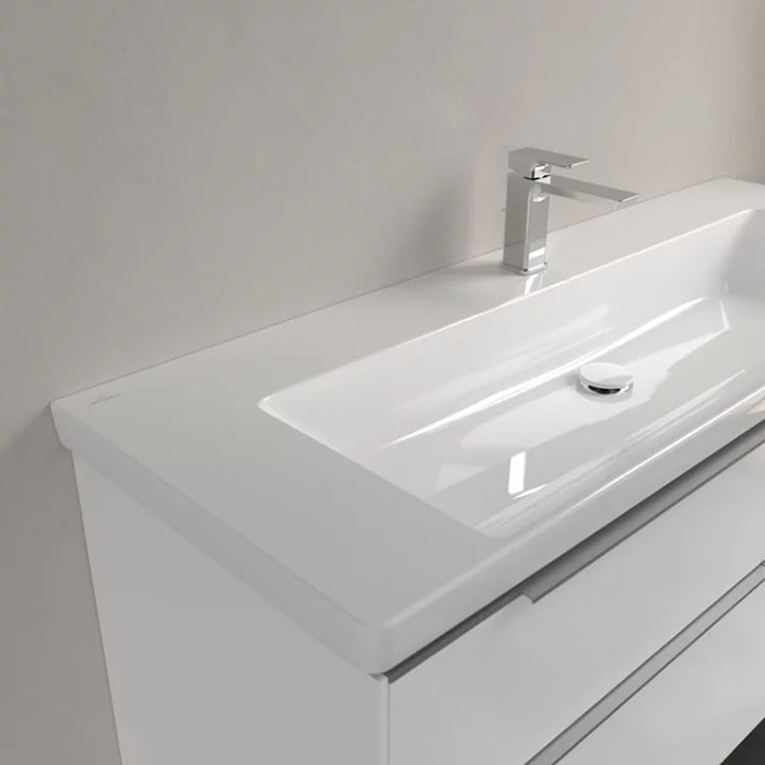Villeroy&Boch Subway 3.0 Раковина 130х47х17см., 1 отв., подвесная, с антигрязевым покрытием CeramicPlus, без перелива, цвет: альпийский белый