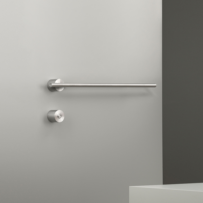 CEA Design EQUILIBRIO Полотенцесушитель 58см, электрический, 1 трубка, кнопка включения в комплекте, цвет: нержавеющая сталь