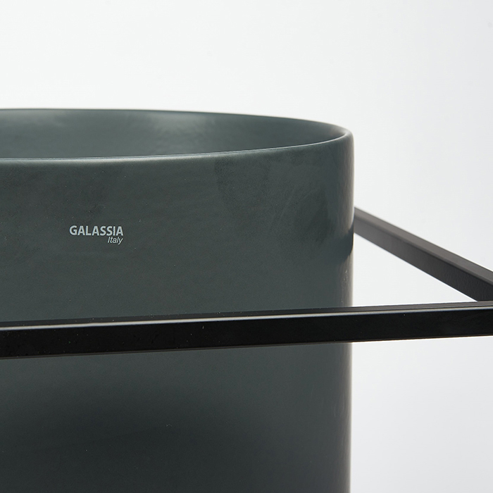Galassia Core Раковина накладная 37хh46см., без отв., сифон и донный клапан click clack, цвет: черный матовый