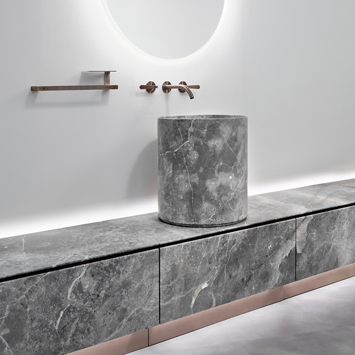 CEA Design LUTEZIA Смеситель для раковины, настенный, цвет: PVD бронза сатинированная