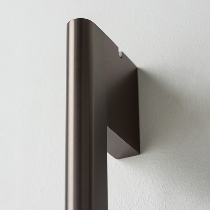 CEA Design SIXTY Полотенцесушитель 100см, электрический, 1 трубка, с кнопкой вкл./выкл. на корпусе, цвет: Black Ivory Satin