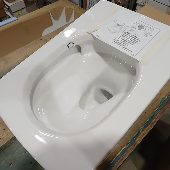 TOTO SP Унитаз 38x54см., подвесной, безободковый, с дефектом: чёрные точки, цвет: белый