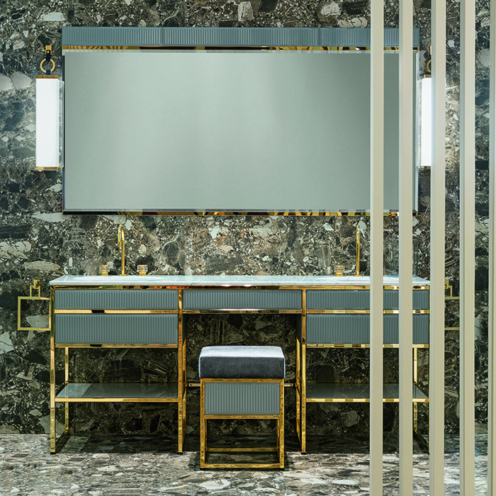 OASIS Murano Бра настенное 110x110x690 мм., светодиодная подсветка, стекло сатинированное, фурнитура золото