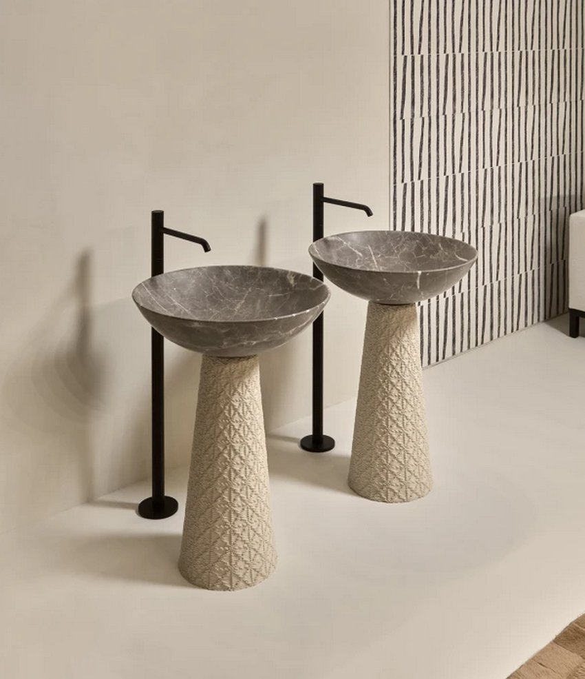 Рассказываем о Tramediterra — проекте Antonio Lupi и Gumdesign из керамогранита, где послойная 3D-печать формирует конструкцию и характерный рельеф раковины.