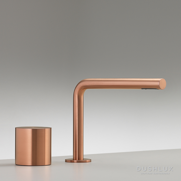 Фото CEA Design OPUS Смеситель для раковины, 2 отверстия, прогрессивный, с поворотным изливом, цвет: PVD медь сатинированная