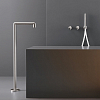 CEA Design CARTESIO Излив для ванны 71см., напольный, цвет: нержавеющая сталь