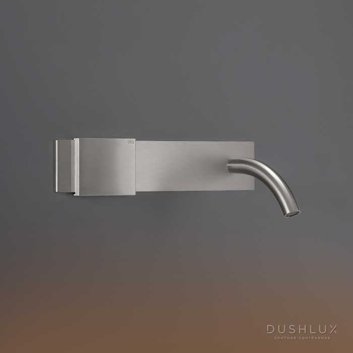 Фото CEA Design REGOLO Смеситель для раковины, настенный, прогрессивный, цвет: нержавеющая сталь