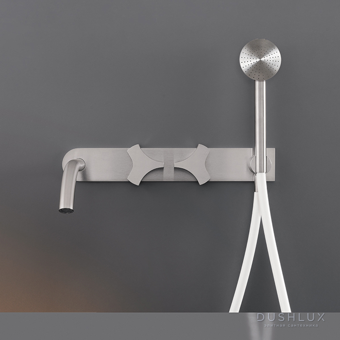 Фото CEA Design ZIQQ Смеситель для ванны, настенный, прогрессивный, с ручным душем, цвет: нержавеющая сталь/белый