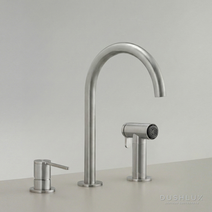 Фото CEA Design INNOVO Смеситель для кухни, 3 отв., с поворотным изливом и вытяжным ручным душем, цвет: нержавеющая сталь
