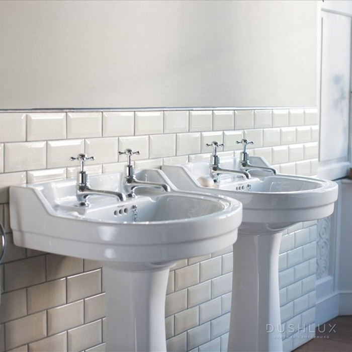 Фото Burlington Classic Раковина 56x47 см, 3 отв., круглая, цвет: белый