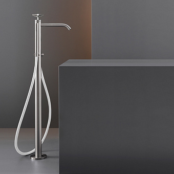 CEA Design CROSS Смеситель для раковины 87см., напольный, прогрессивный, с ручным душем, цвет: нержавеющая сталь/белый