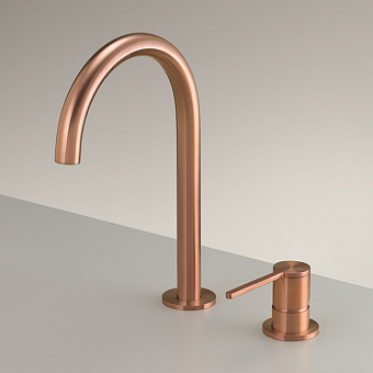 CEA Design INNOVO Смеситель для кухни, 2 отв., с поворотным изливом, цвет: PVD медь сатинированная