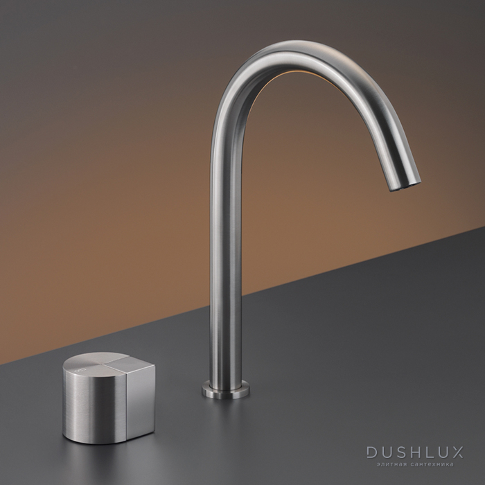 Фото CEA Design DUET Смеситель для раковины, 2 отв., с поворотным изливом, цвет: нержавеющая сталь