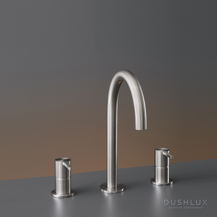 Фото CEA Design INNOVO Смеситель для раковины 24.5см., 3 отв., с поворотным изливом, цвет: нержавеющая сталь